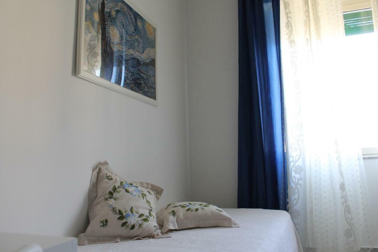 Mary'S Home Σαλέρνο Δωμάτιο φωτογραφία